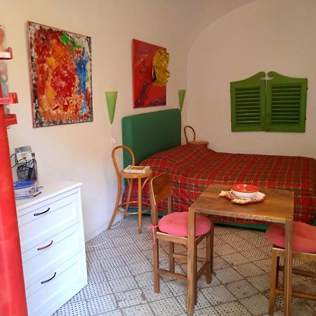 Ferienwohnung Il Cortiletto, Spazio Alla Fantasia Neapel Exterior foto