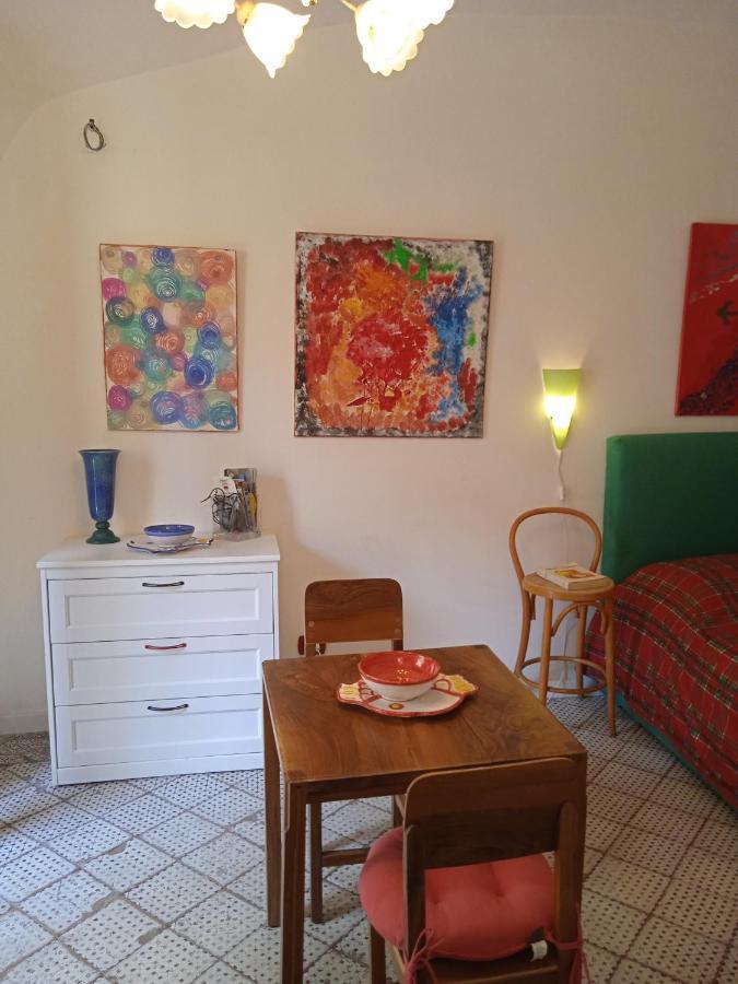 Ferienwohnung Il Cortiletto, Spazio Alla Fantasia Neapel Exterior foto